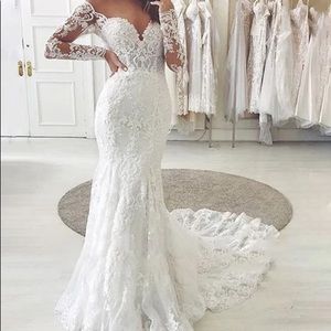 Beautiful lace wedding dress
